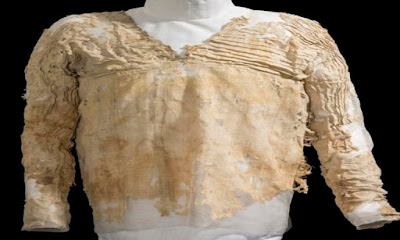 Inilah Gaun Tarkhan, Pakaian Tenunan Tertua Di Dunia