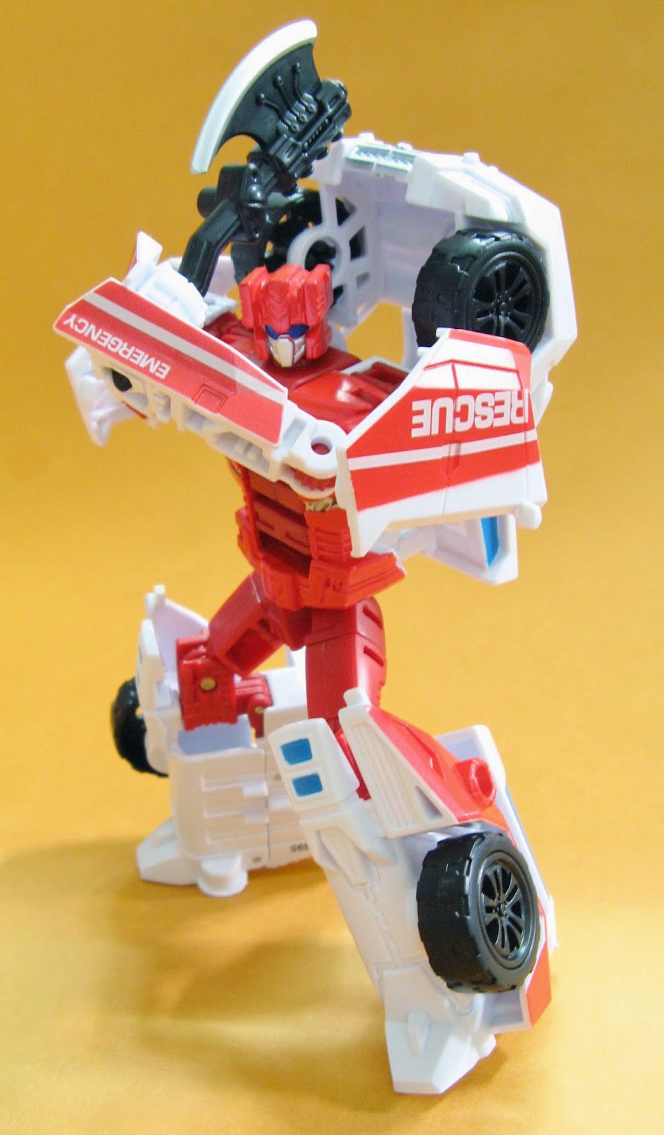 Transformers Generations Combiner Wars Deluxe class FIRST AID IDW 變形金剛 ...