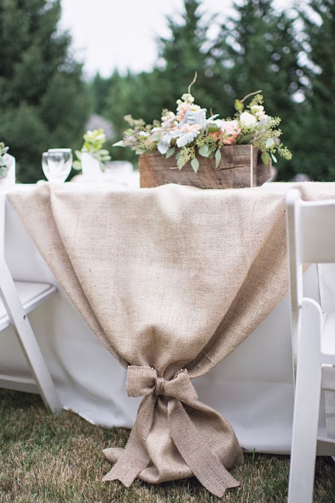 10 Country Chic and Rustic Wedding Tablescapes - Burlap
