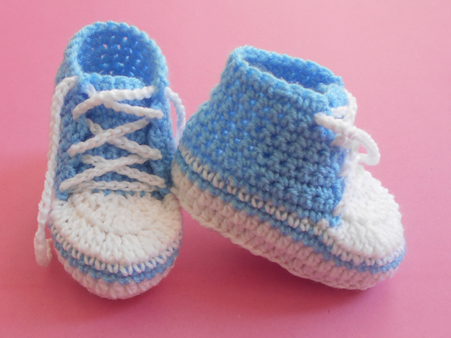 Knitted Shoes from CroShee
