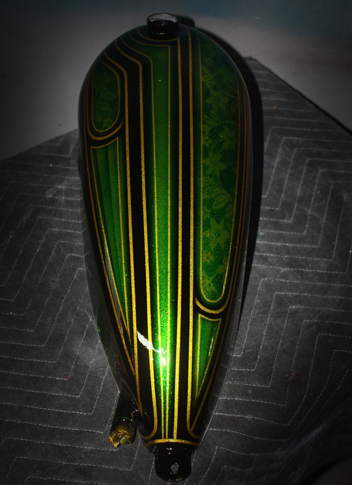 Online Motorcycle Paint Shop: Green Gold candy metalflake