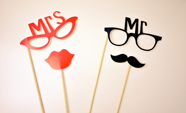 Jangan Nambah Dosa! Wahai Para Istri, Berhenti Tambahkan Nama Suami di Belakang Namamu