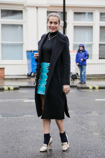 Zapatos de tacón con calcetines street style 2016 Zapatos de tacón con calcetines street style 2016
