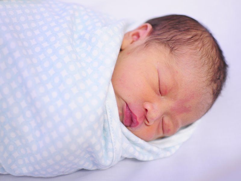 about a father and his little princess Angel's kiss and stork bite