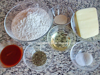 Pizza Margherita ingrediente blat sos topping