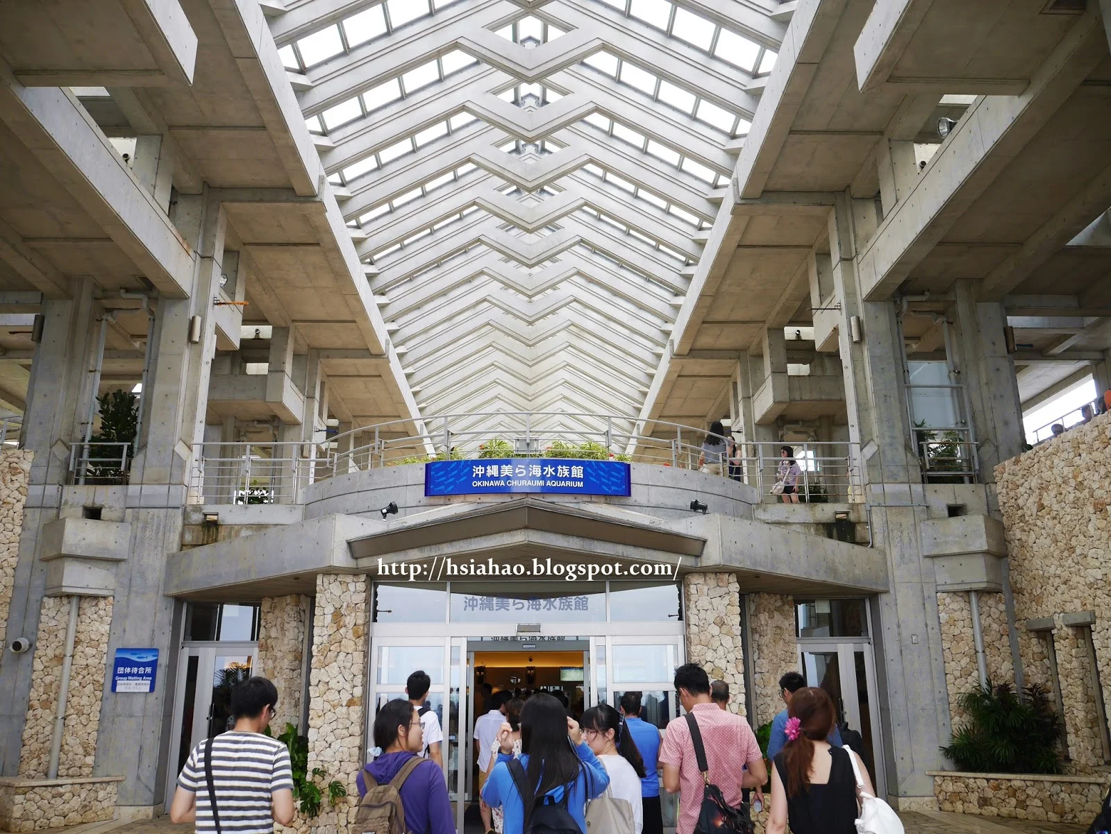 沖繩-海洋博公園-美麗海水族館-景點-自由行-旅遊-旅行-okinawa-ocean-expo-park-Churaumi