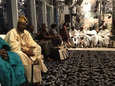 9 Photos: Americans file out to catch a glimpse of visiting Ooni of Ife