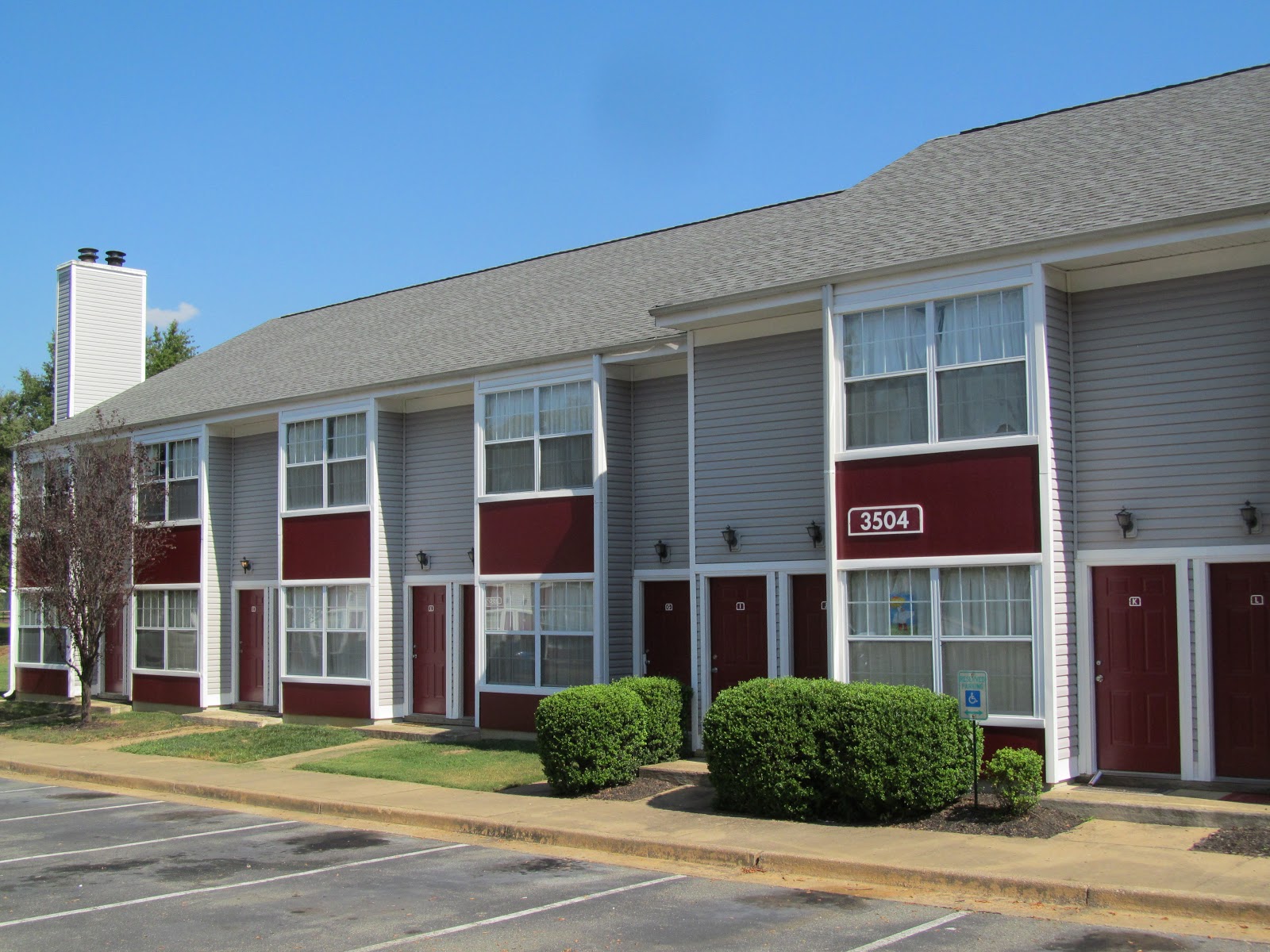 Kings Point Apartments, Henrico, VA Community