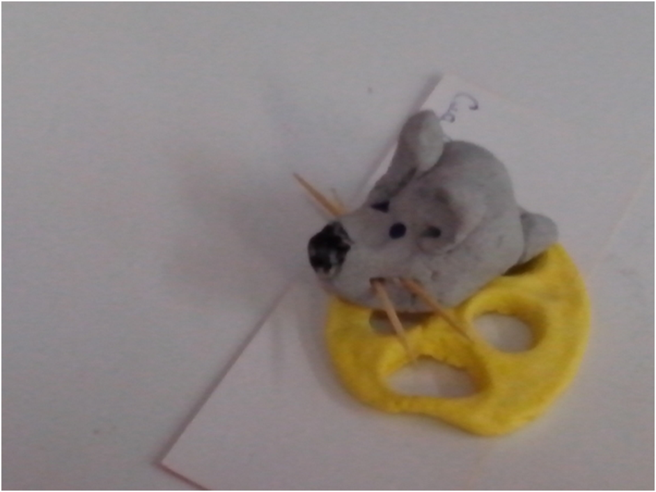 Украшение бутербродов для детей. Торт в виде сыра. Мышь с сыром. Мышка и сыр поделка для детей. Торт в виде сыра с мышками.