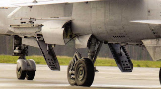 Шасси и подкрыльевой пилон истребителя МиГ-31