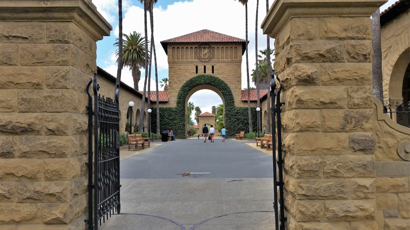 Стэнфордский университет достопримечательности. Стэнфордская тележка. Пало-Альто, США (Стэнфордский университет). Stanford город. Traveled away