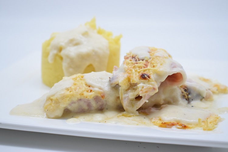 Braised Belgian endive and ham au gratin
