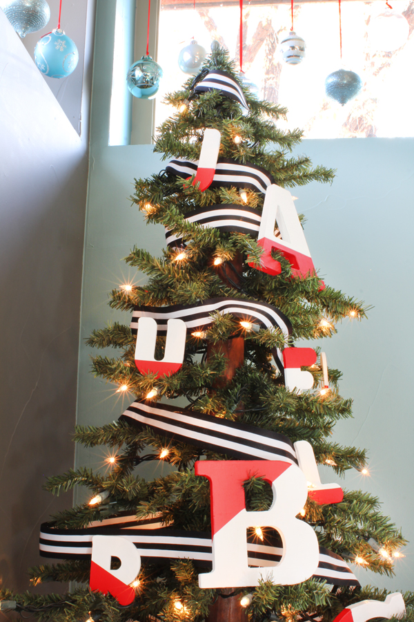 {seasonal style} My Home Style Christmas Tree Edition Blue i Style