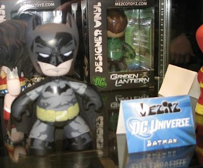 Black and Gray Batman DC Universe Mez-Itz Vinyl Figure by Mezco Toyz
