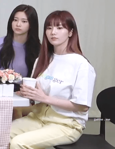 V라이브 묵직한 아이즈원 권은비