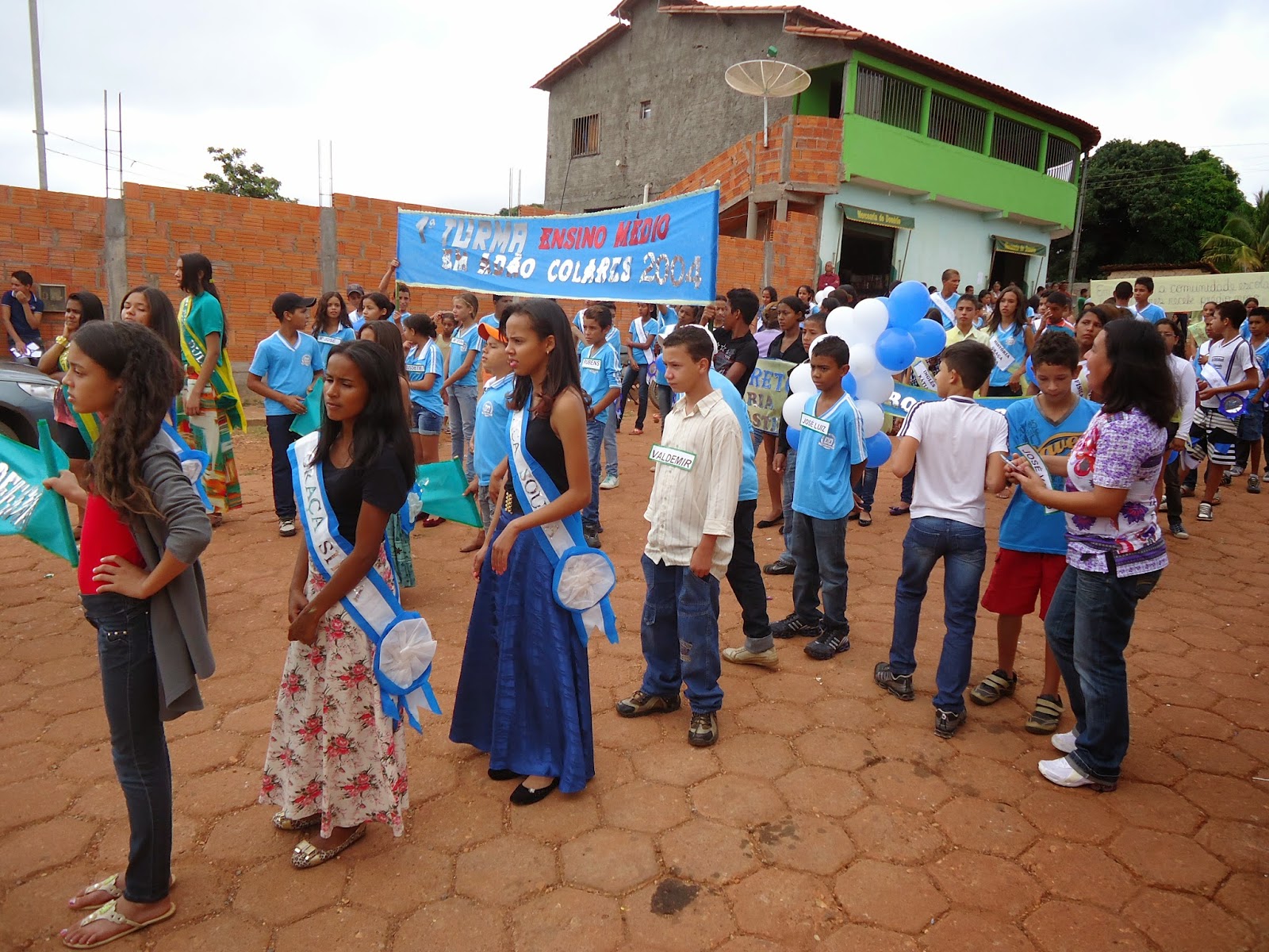 ESCOLA ESTADUAL RENATO AZEREDO: abril 2014