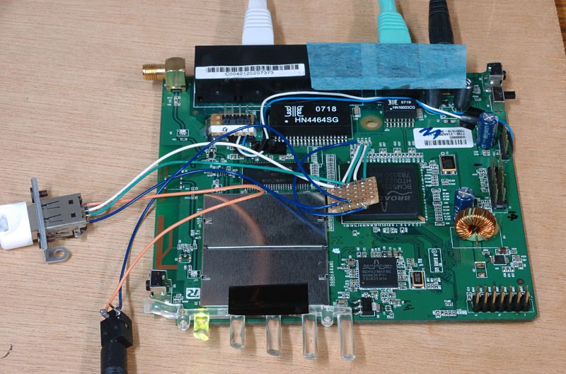 電算機孝行 Buffalo WHRAMPG へ USB ポート仮設置