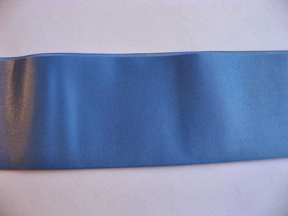 Stitching With 2 Strings Tutorial Satin Binding on a Baby Blanket