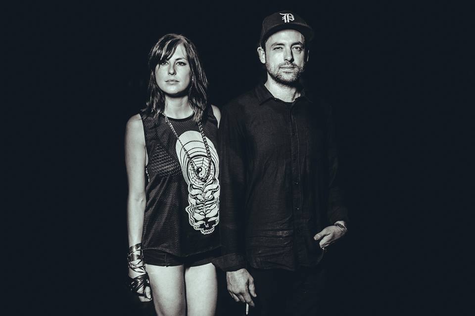 Phantogram i m small. Группа phantogram. phantogram 2025. phantogram американский дуэт. phantogram фото группы.
