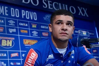 Denilson deixa o Cruzeiro