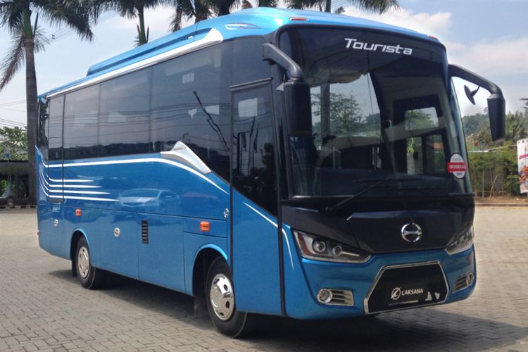Biru Langit yang Membawa Petualangan: Eksplorasi Warna Cat Bus Pariwisata Medium dan Kombinasinya