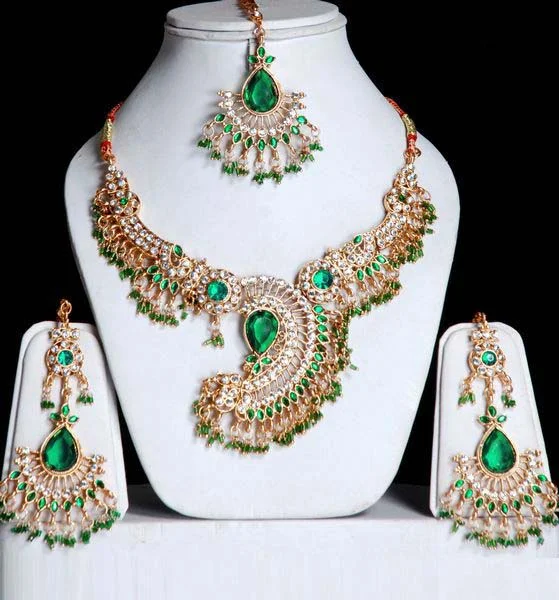 أفخم تصاميم المجوهرات والمصوغات الذهبيه الهندية Most luxurious indian jewelry designs