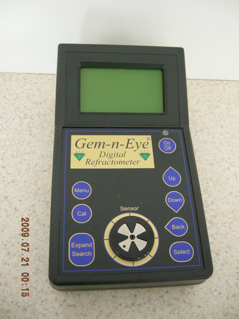 Digital Refractometer GemnEye Gems and Jewelry