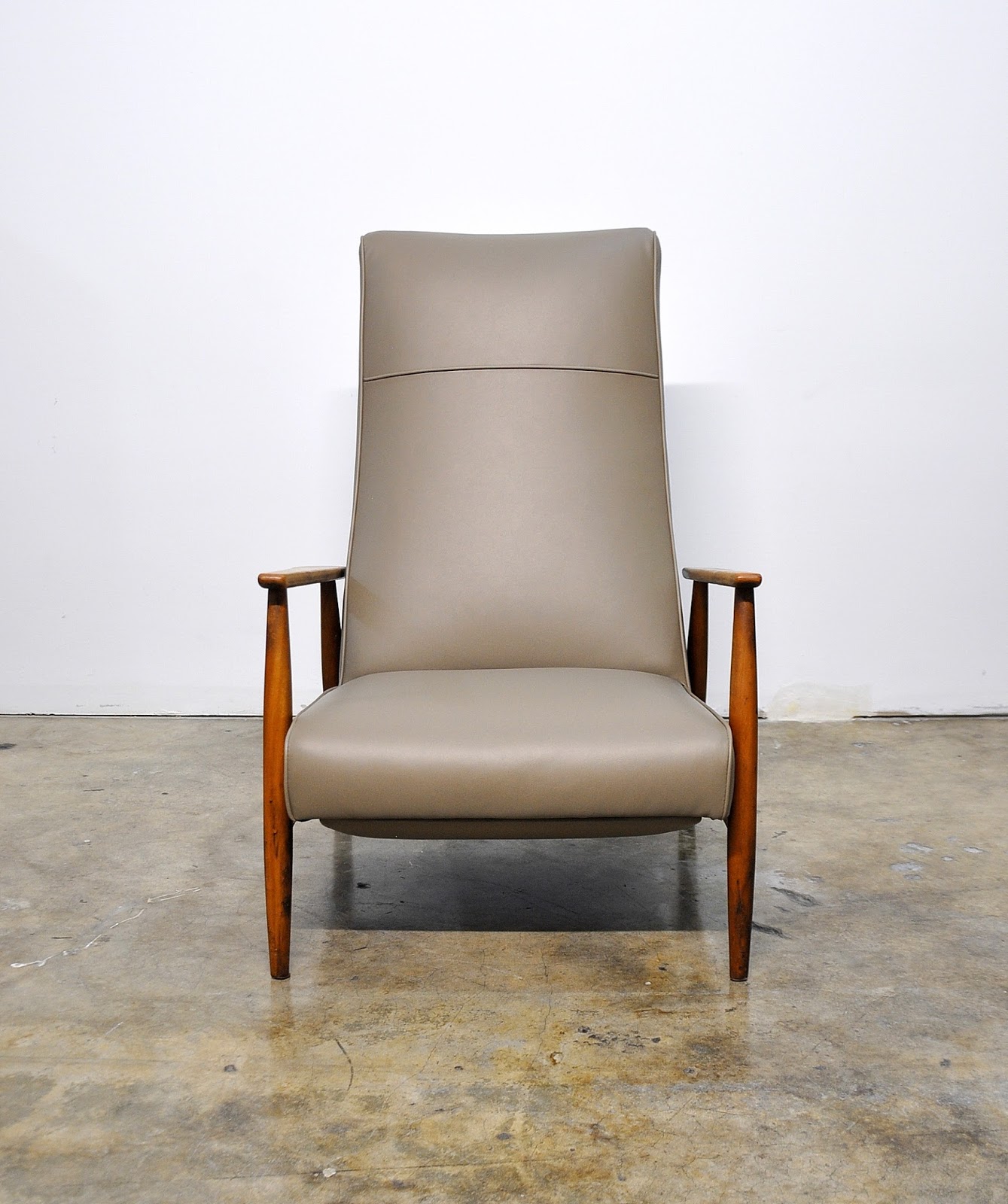 SELECT MODERN Milo Baughman Recliner Lounge Chair