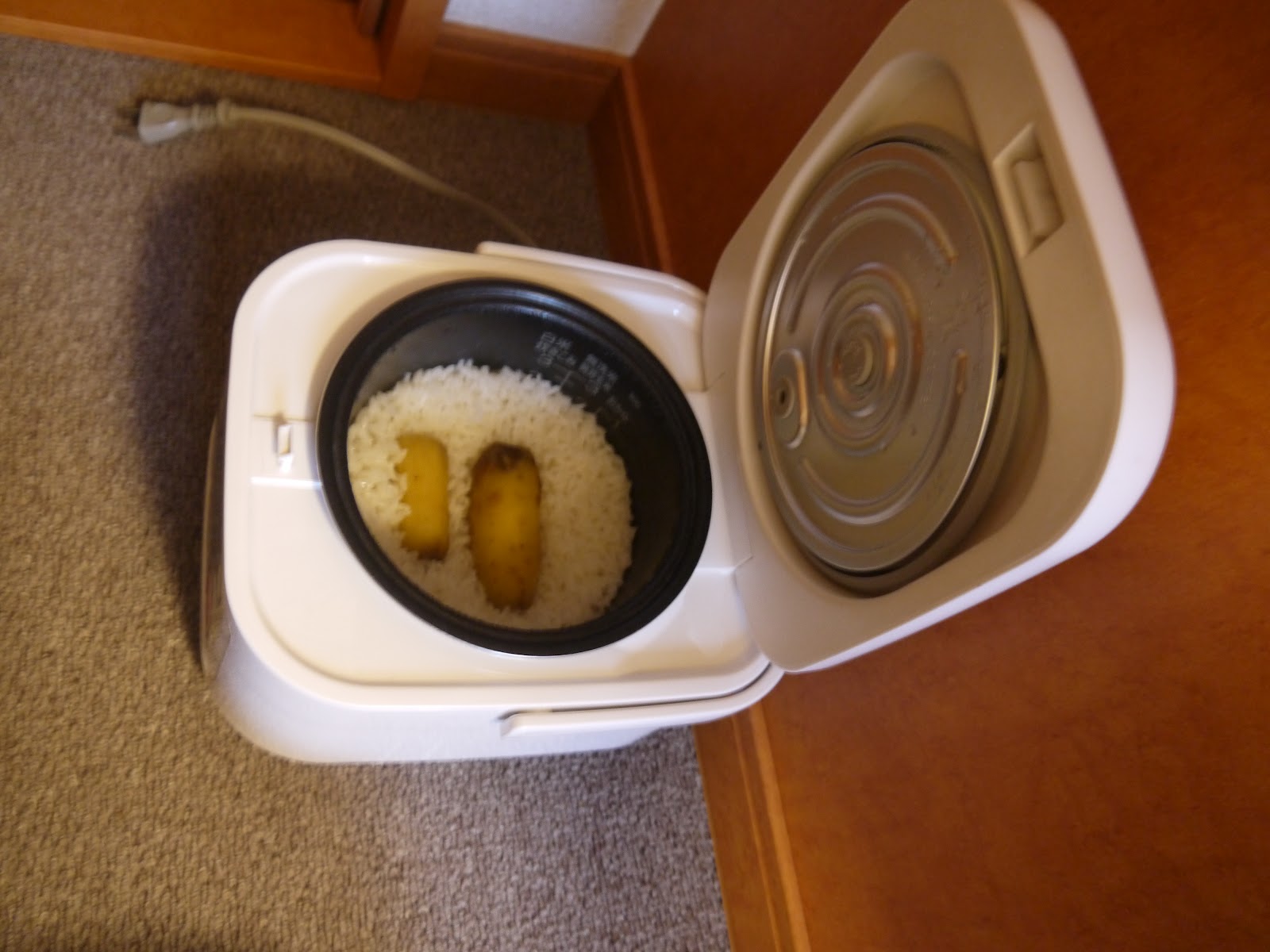 just to pass the time Steam Sweet Potato Using Rice Cooker