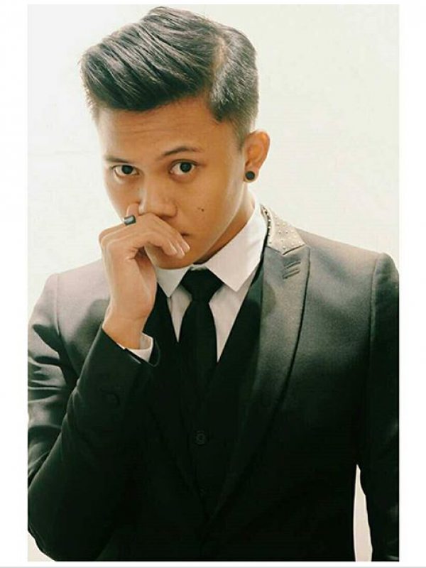 Biodata Lengkap Rizky Febian Dan Kumpulan Foto Terbarunya