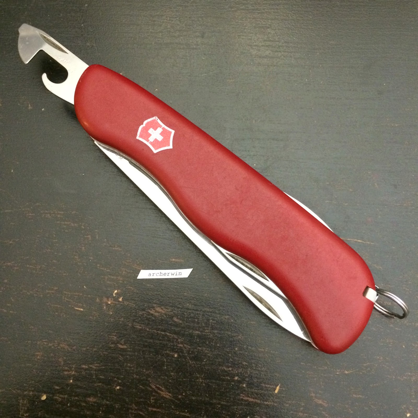 archerwin's Swiss Army Knives COLLECTION Victorinox Picknicker 111mm
