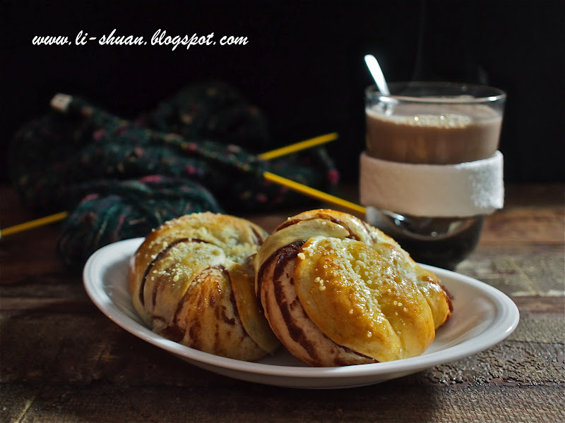 Helena's Kitchen 红豆面包卷（汤种）， Red Bean Bread Rolls （Tangzhong）