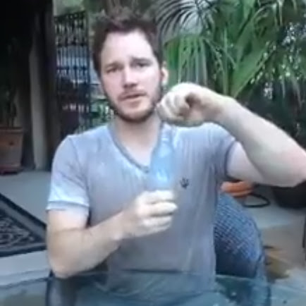 Video : 「ガーディアンズ・オブ・ザ・ギャラクシー」のクリス・プラットがバケツの氷水をかぶるALSチャレンジに挑戦 ! !