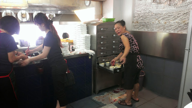 【台中市西區】美村路好呷ㄟ便當 黑肉麵