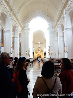 A Assis de São Francisco com guia em português