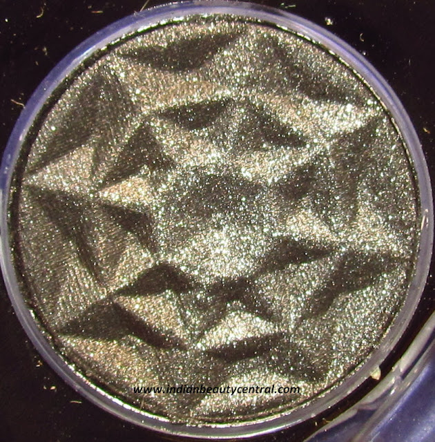 Indian Beauty Central L'oreal Paris Chrome Shine eyeshadow Midnight