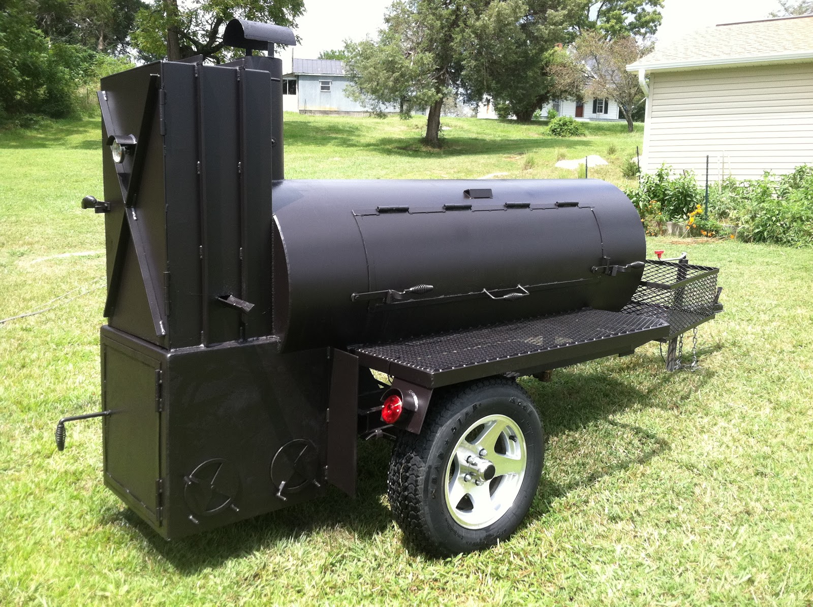 Lang 84 Deluxe Smoker LIKE NEW Lang 84 Deluxe with Warming Box Smoker