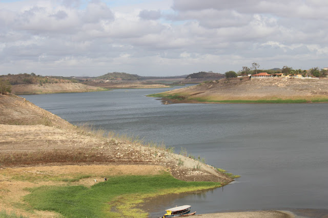 Resultado de imagem para Açude de Boqueirão perde volume e moradores temem