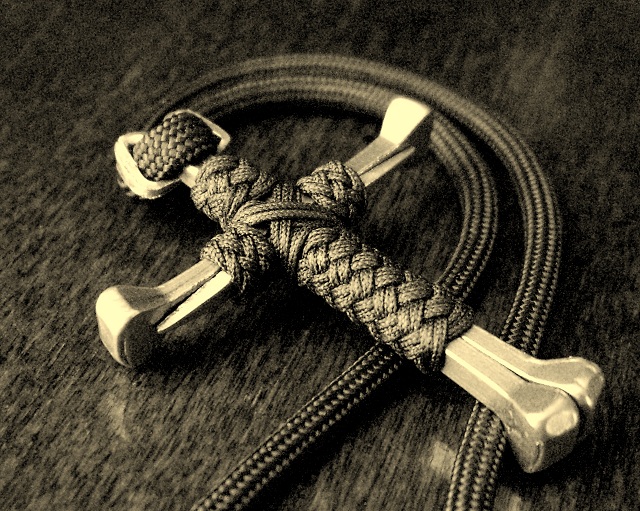 Knots that I have used instead of leather wrapping handles the two bight  turk's head and gaucho knot 
