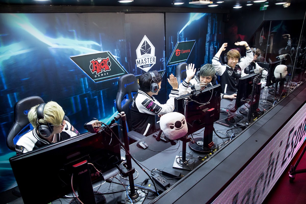 J Team中路選手FoFo。