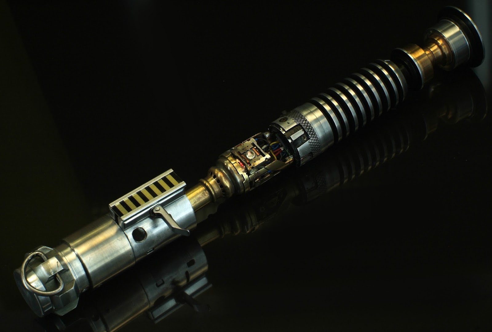RO-LIGHTSABERS: LUKE ROTJ V3 Lightsaber The Force Awakens