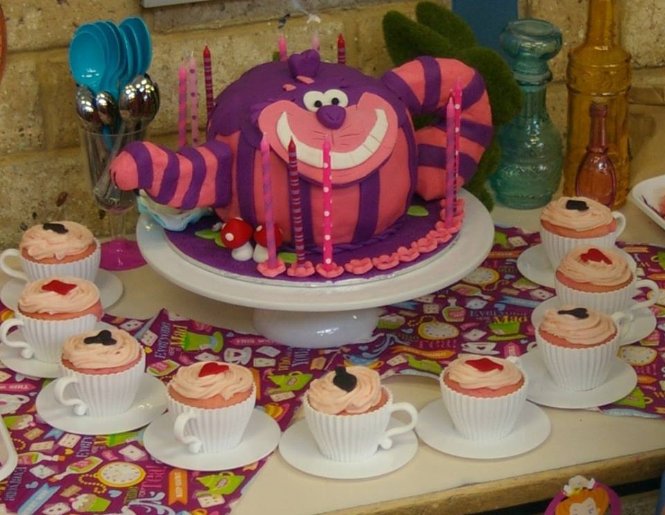 Alice In Wonderland Cake Cheshire Cat teapot cake  with 'cup' cakes By Andy Cat