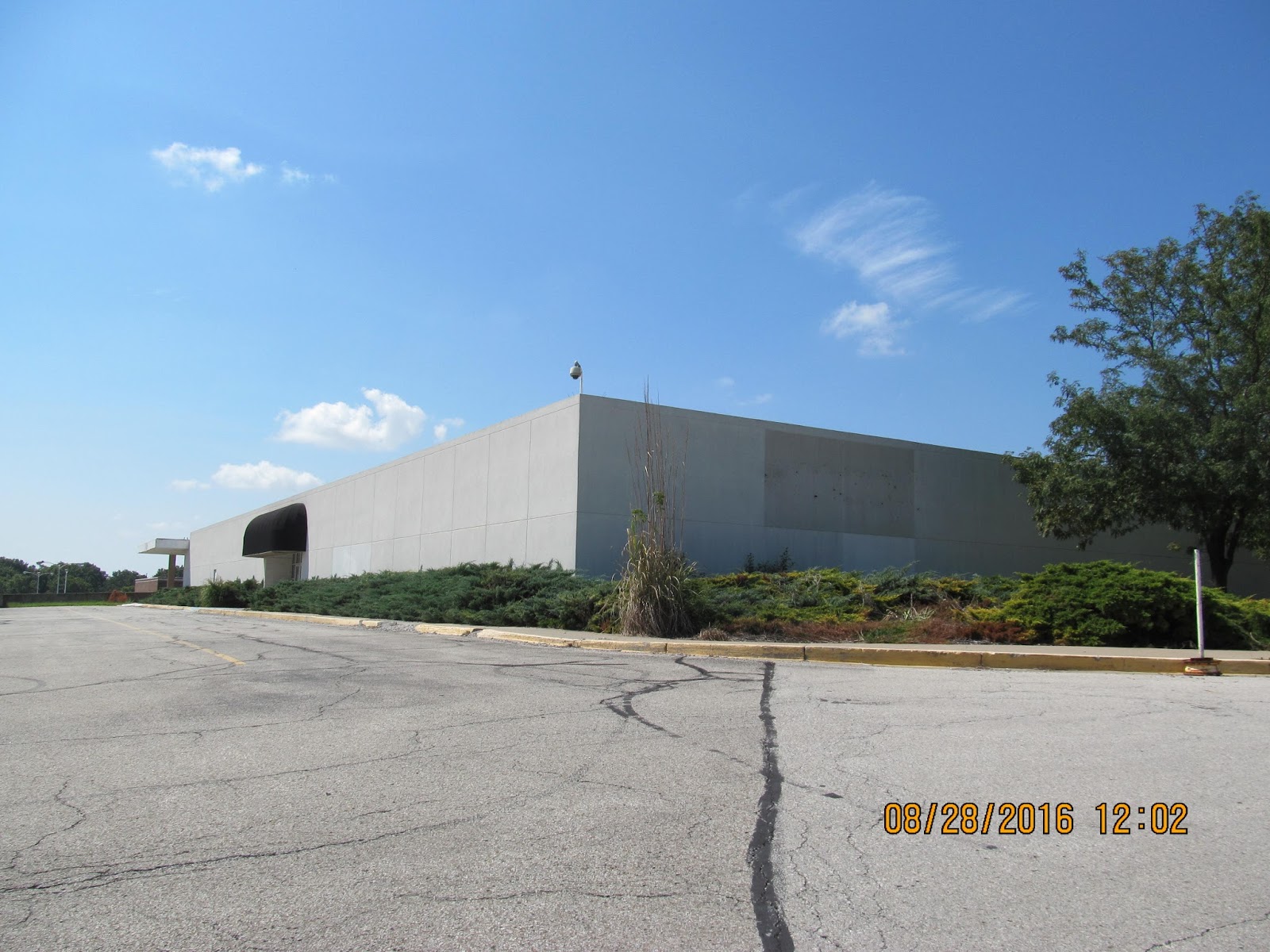 Trip to the Mall Metcalf South 8/16 Update Overland Park, Kansas