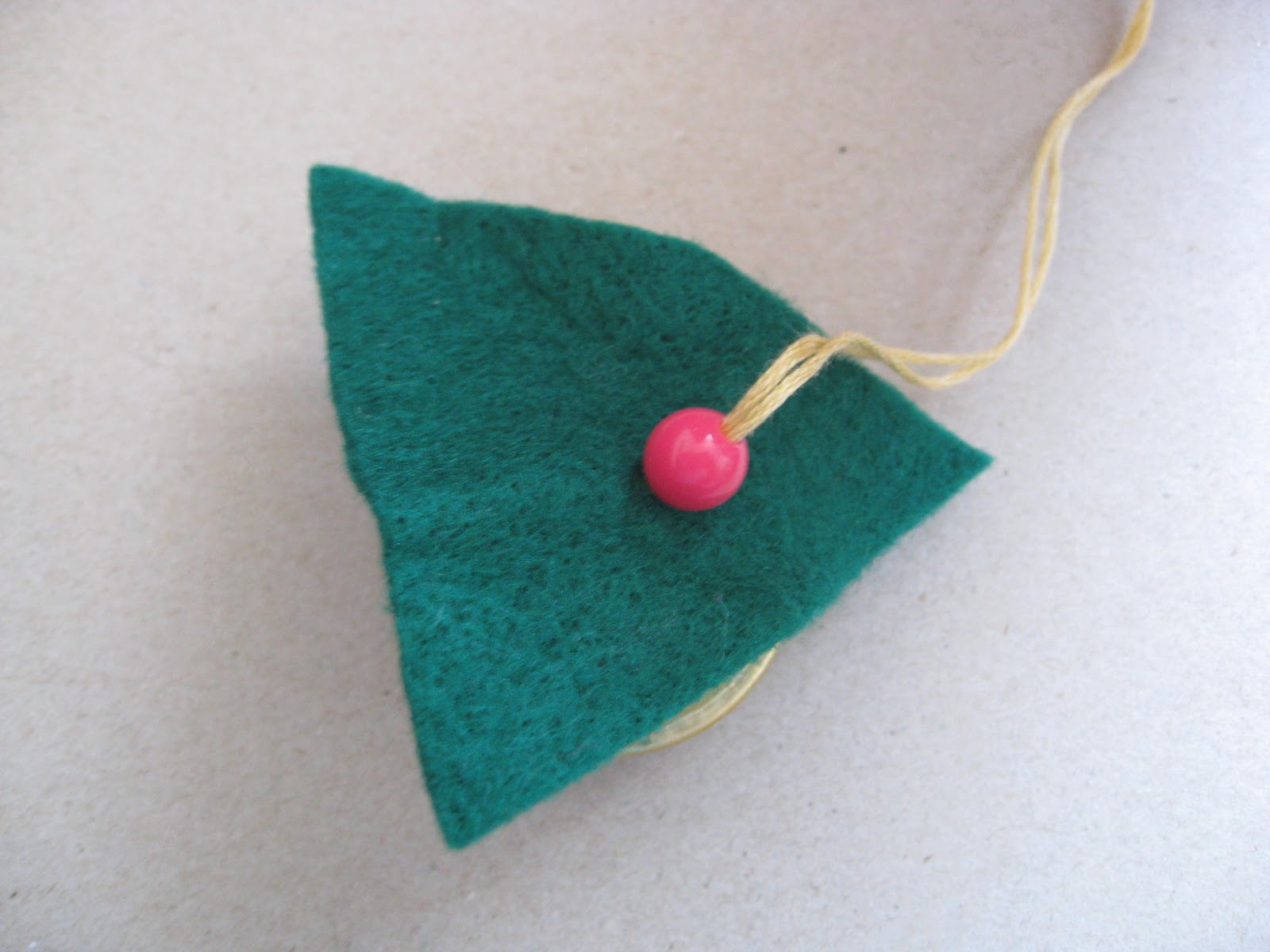 Alix Beech Felt and Bead Christmas Tree Decoration Tutorial