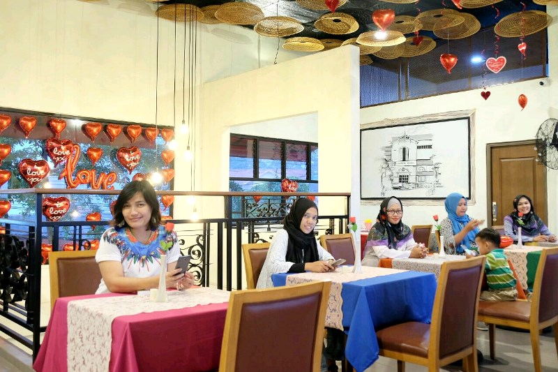 Kongkow Cafe Tempat Makan Enak Dan Murah Di Depok Diary Of A Not Superhero Mama