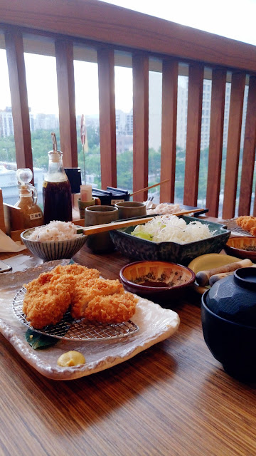 【食記】台北信義區赤神日式豬排,酥脆厚實的炸豬排,白飯無限供應!