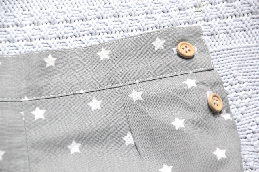 DIY Tutorial y patrones de ropa para bebes. Como hacer pantalones de niño.