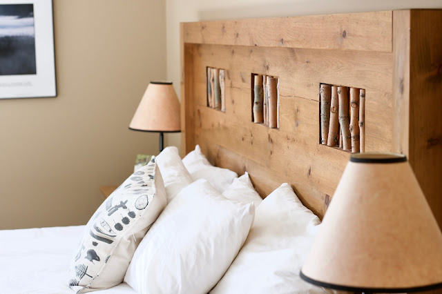 King Size bed in the Owl room of Mount Engadine Lodge
