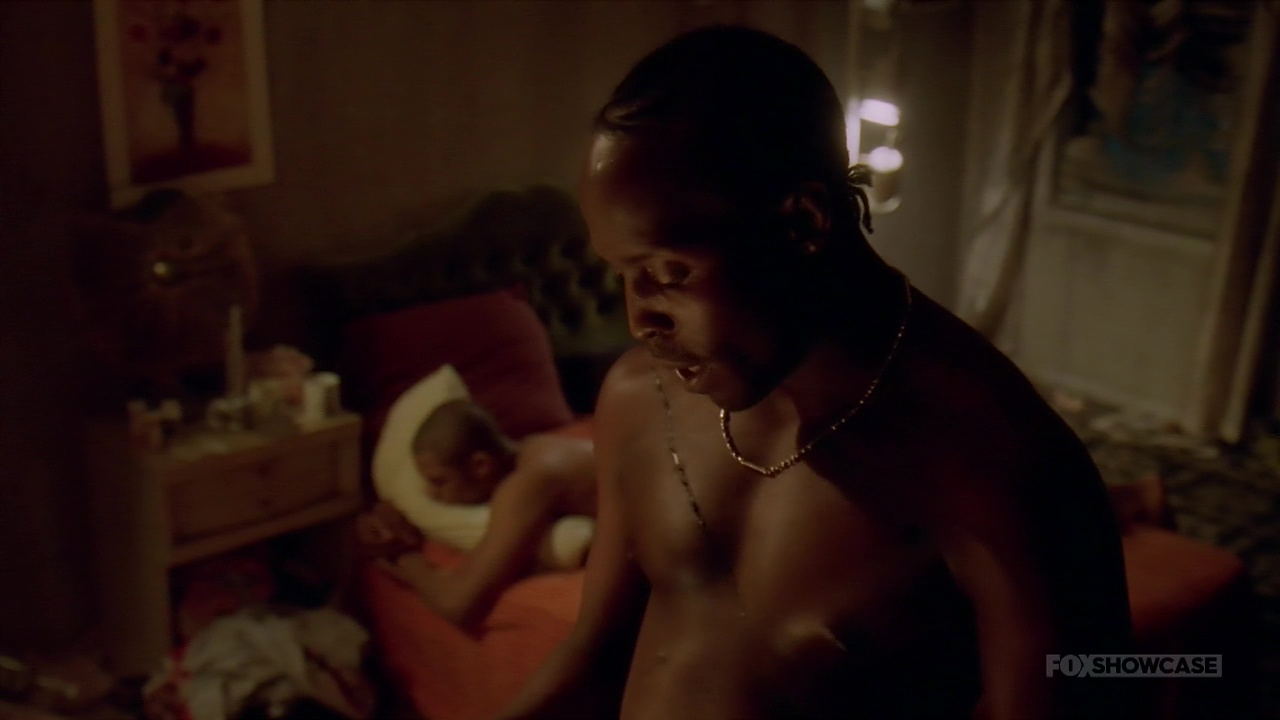 Ernest Waddell nude in The Wire 2-03 "Hot Shots" .