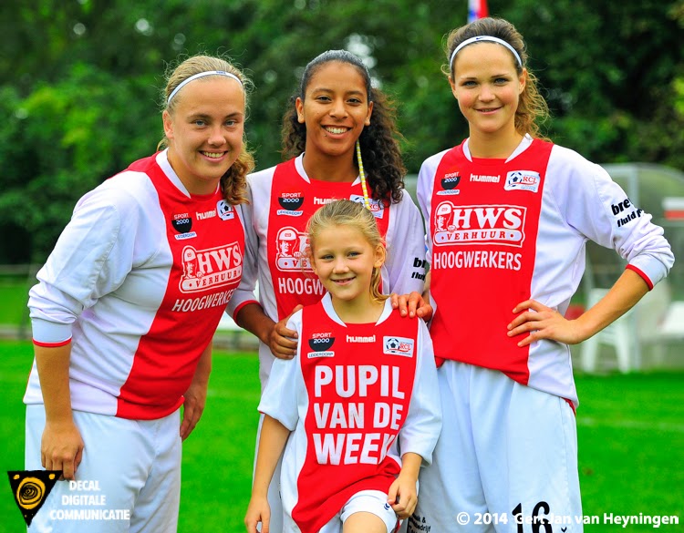 Nienke als Pupil van de Week bij RCL tegen Buitenveldert. Samen met Bianca, Faith en Liseete op de foto nou dat wil iedereen wel.